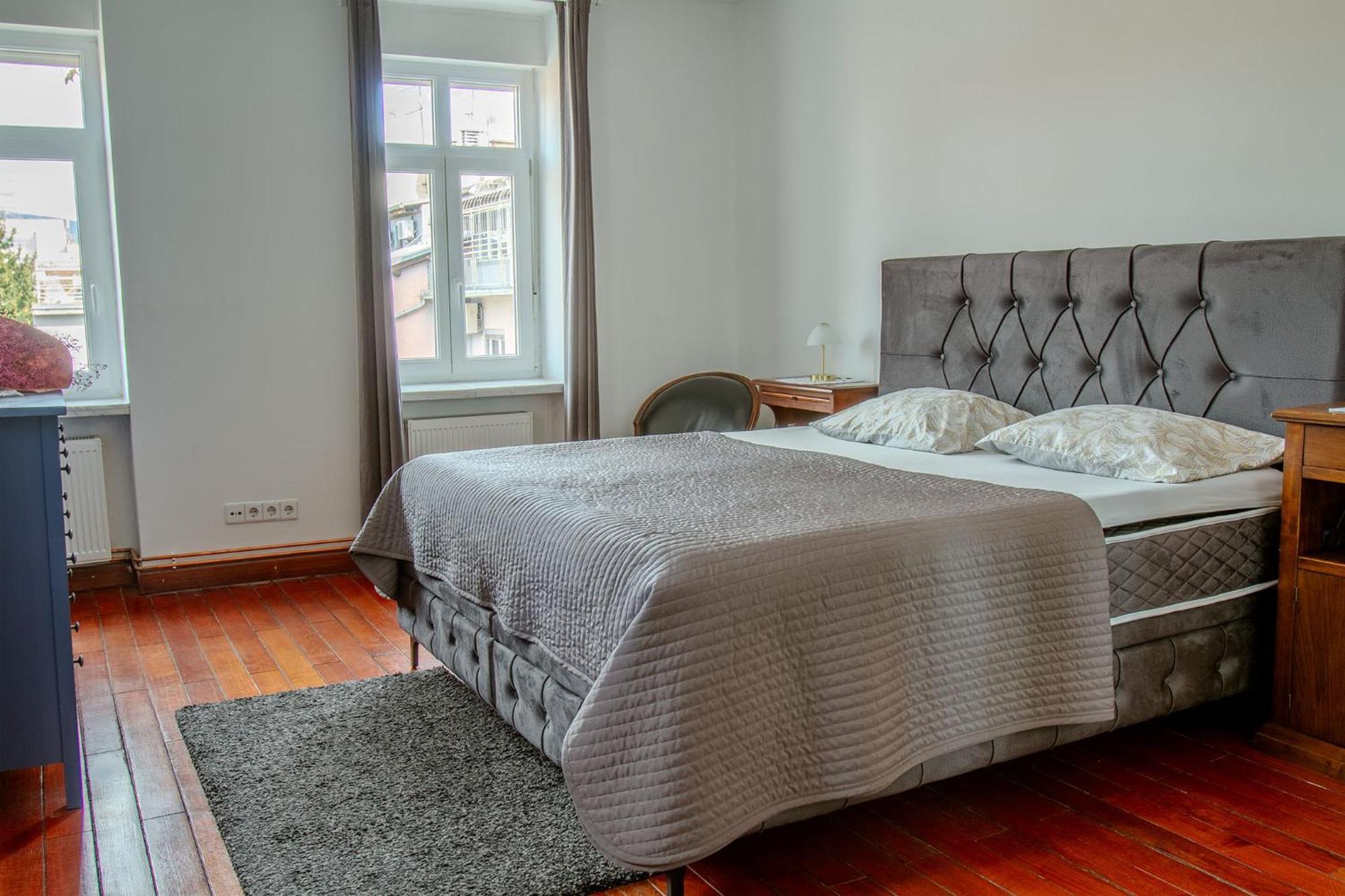 Chic Antique Dana - Zagreb Center-View Apartment Екстериор снимка